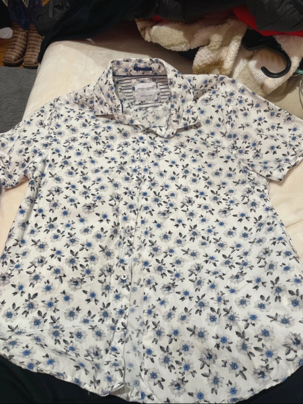 Denim & Flower White Short-Sleeve Shirt with Blue Floral Print